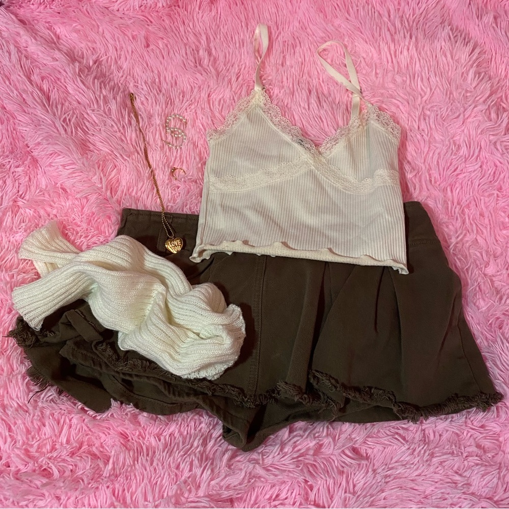 cream lace lettuce trim h&m tank